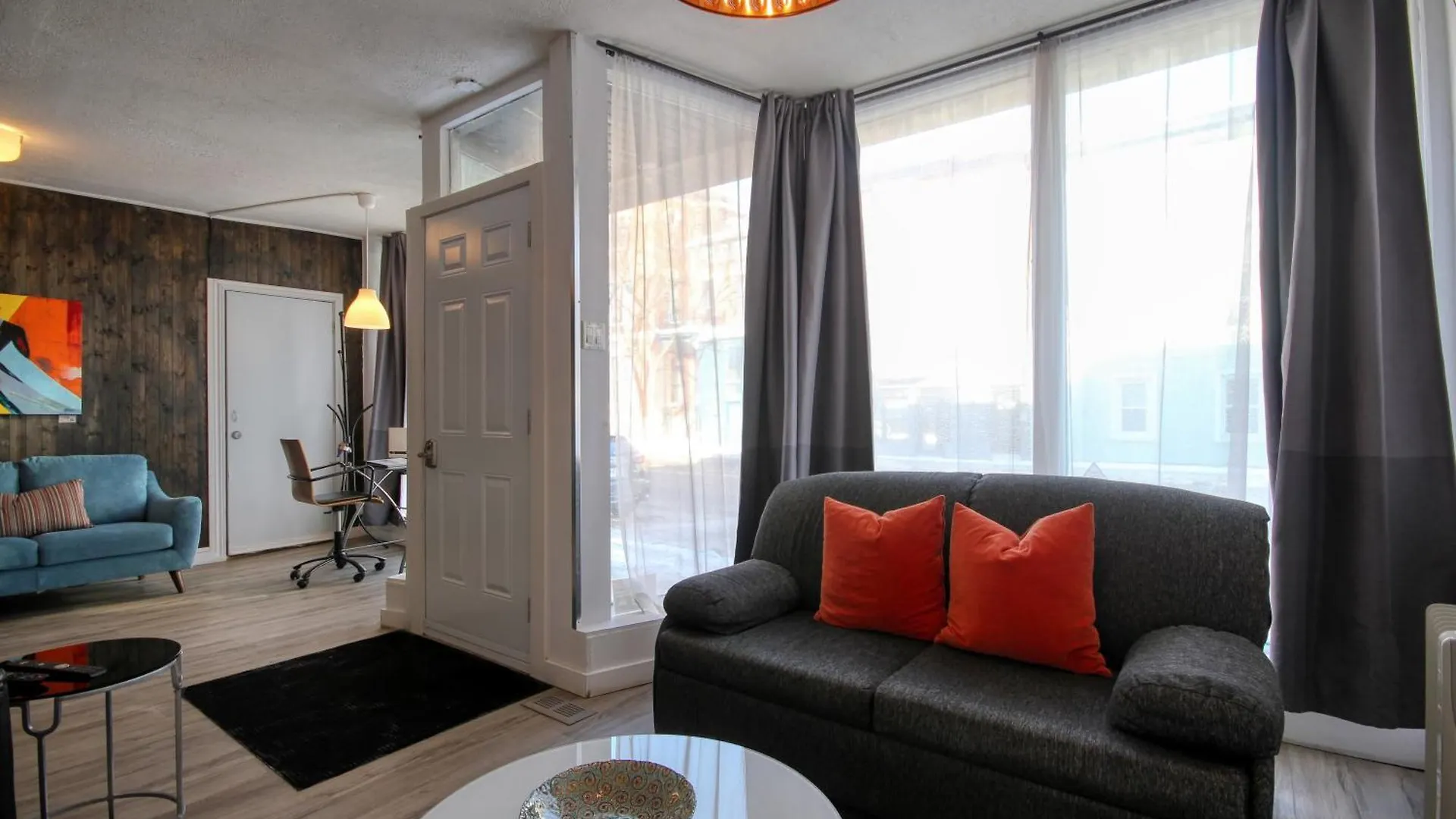 Loft De L'Antiquaire By Hebergements Dcl Quebec City