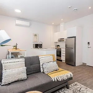  Appartement New And Perfectly Located 1 Bedroom By Den Canada